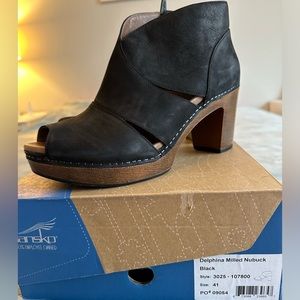 Dansko Delphina Black Nubuck Leather Peep Toe High Heel Ankle Boot EU Size 41